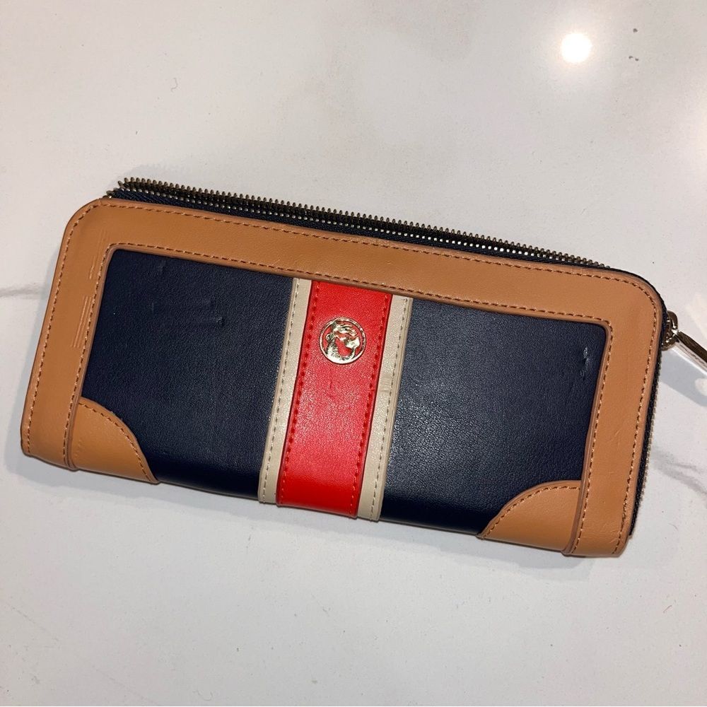 NWOT Spartina Navy Blue Red White Leather Wallet